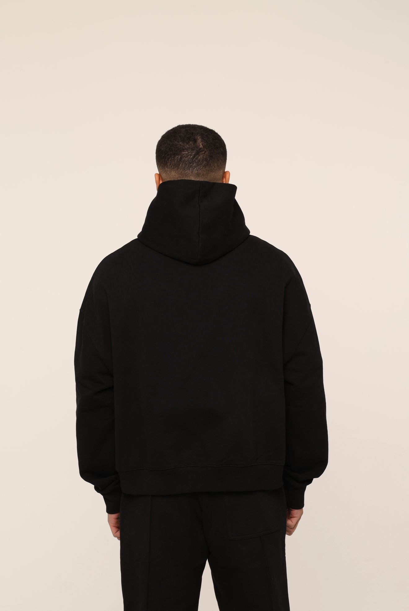 BLANCS PULLOVER HOODIE - BLACK