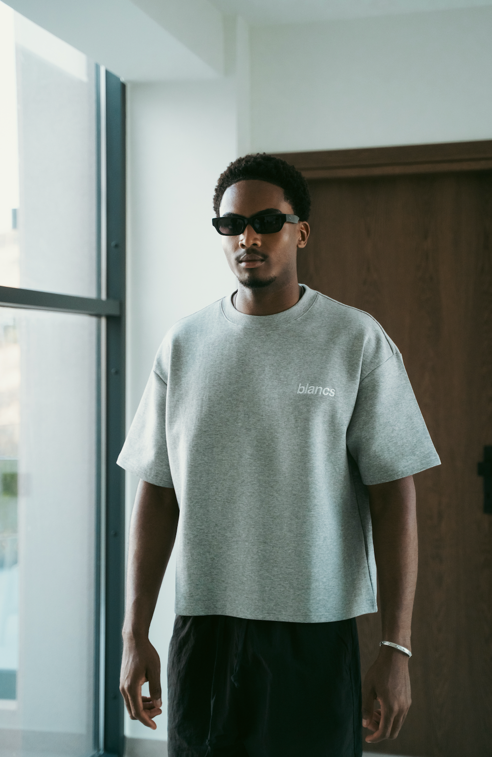 BLANCS CLASSIC LOGO TEE - LIGHT GREY